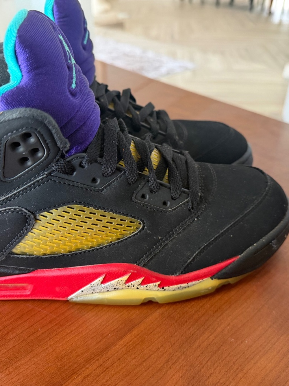 sneakers